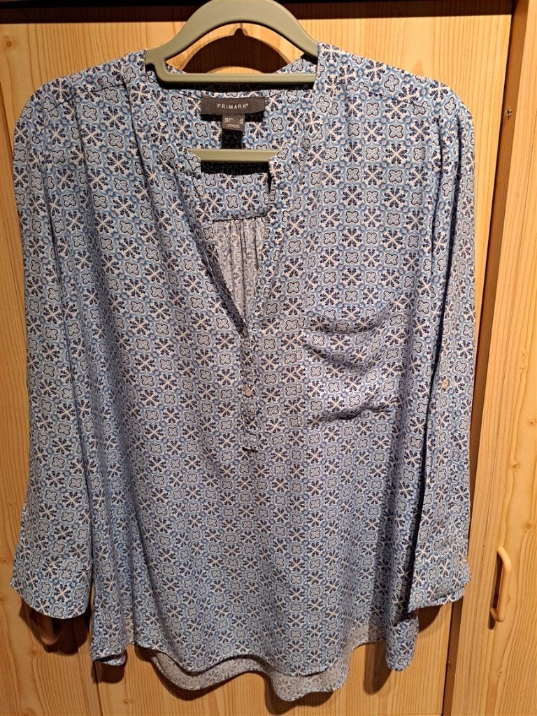 Blouse aux tons de bleu taille 44, Vêtements | Femmes, Taille 42/44 (L), Enlèvement ou Envoi, Primark, Comme neuf