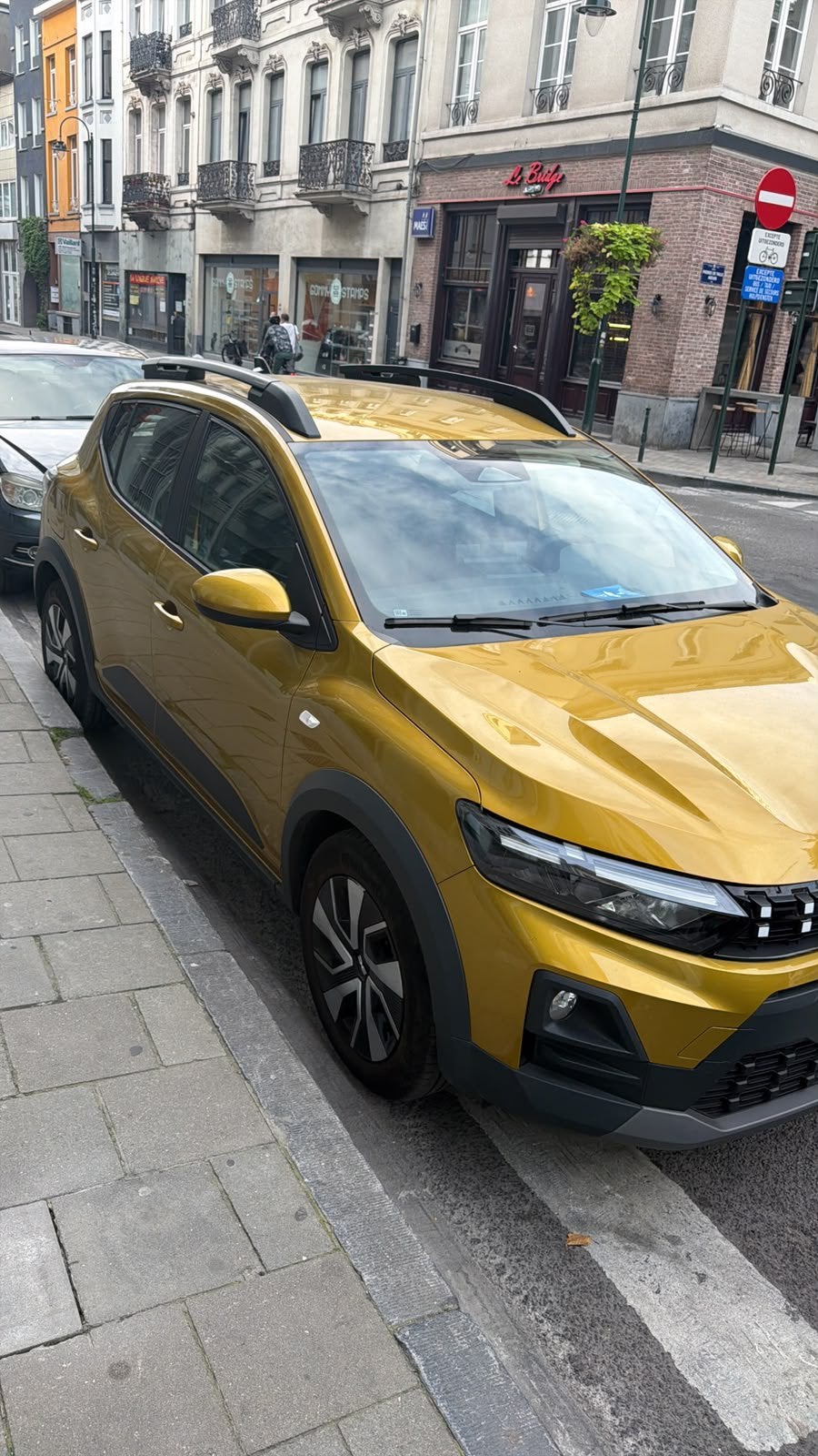Dacia Sandero 2026, Auto's, Stof, Navigatiesysteem, Geel, 5 zetels