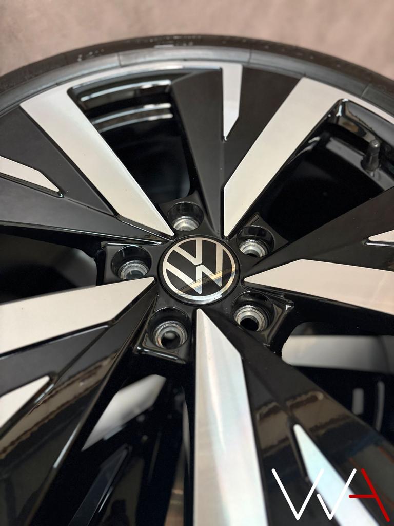 18'' Volkswagen Golf 8 Facelift GTE Catania velgen DEMO, Auto-onderdelen, Banden en Velgen, 18 inch, Gebruikt, -, -