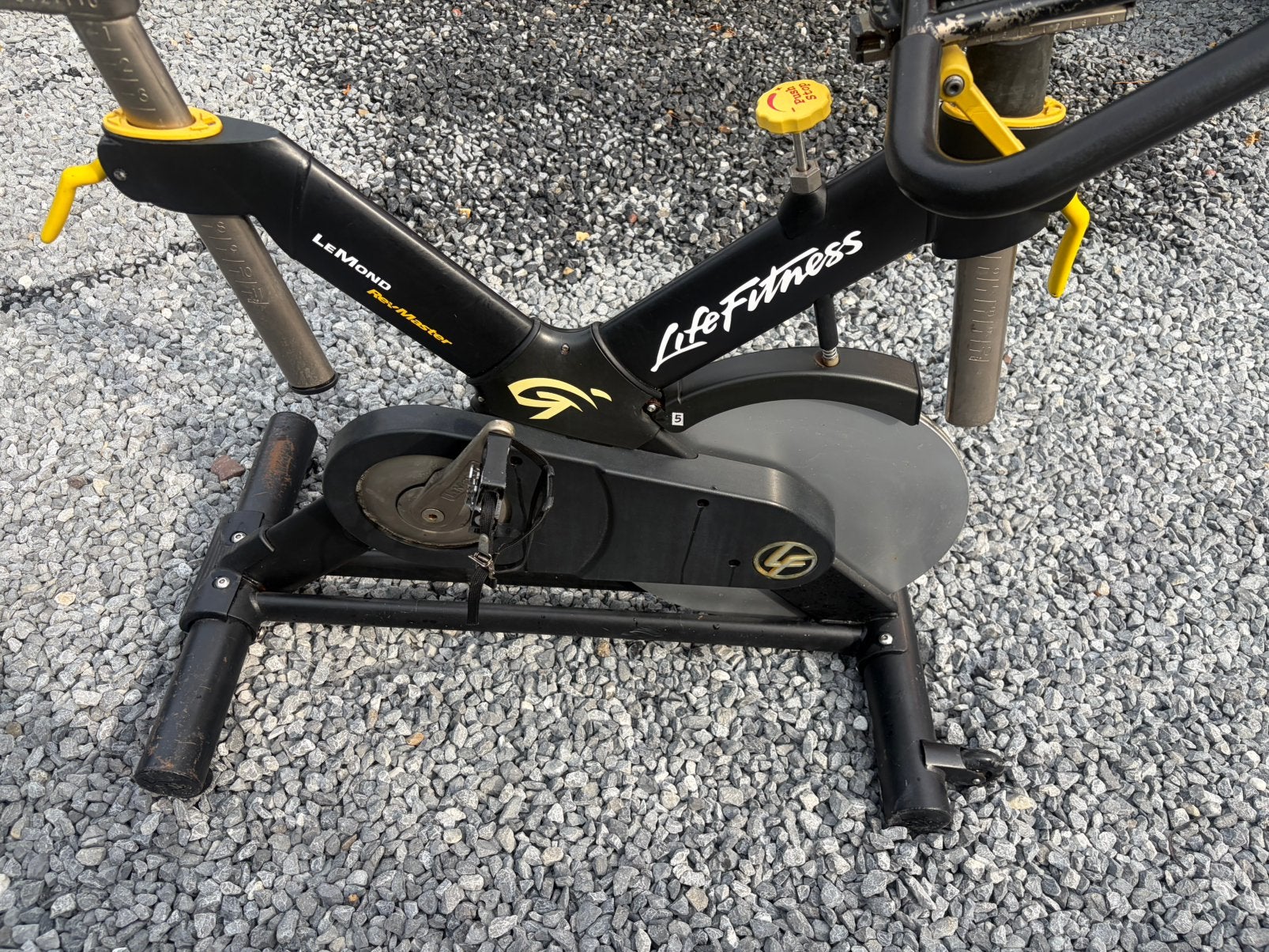 Le mond fitnes fiets, Ophalen, Gebruikt, Metaal, Benen
