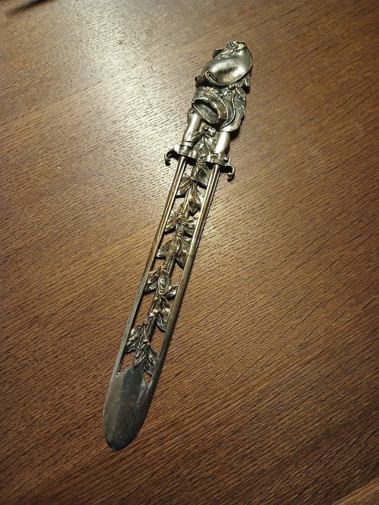 Militair geinspireerde briefopener, wo1, Verzenden