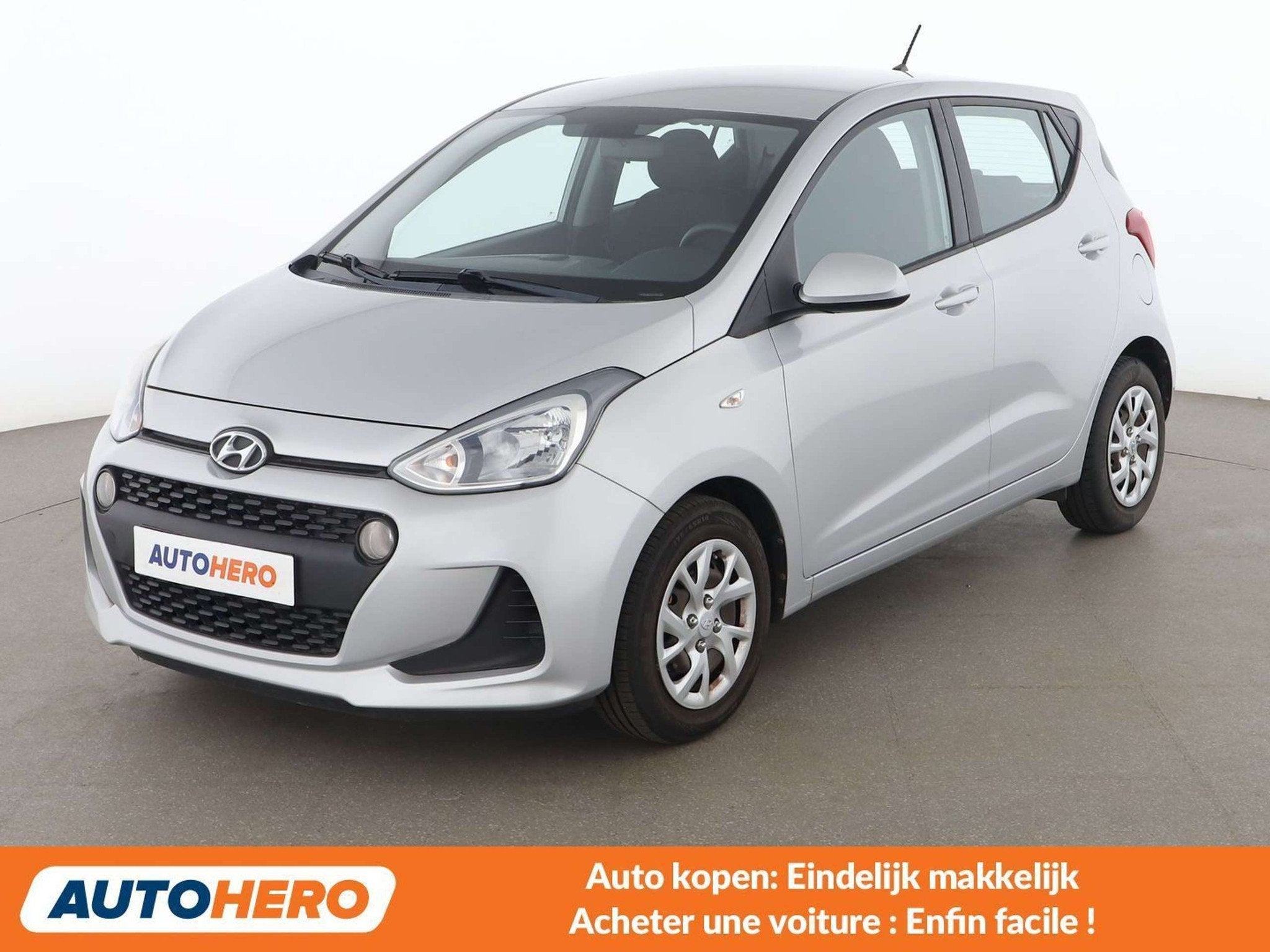 Hyundai i10 1.0 Classic (bj 2017), Auto's, Hyundai, Voorwielaandrijving, Stof, Gebruikt, Zwart