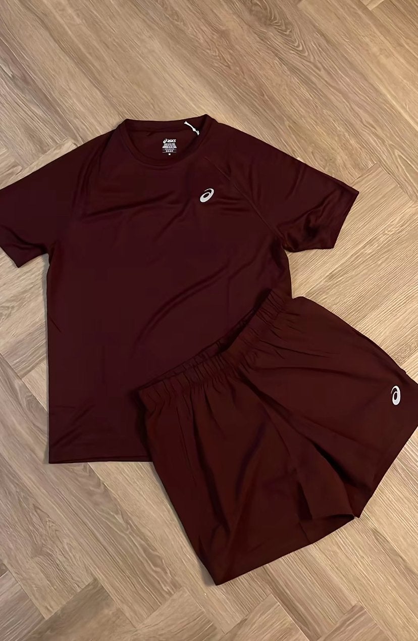 Asics summer set bordeaux maat M, Ophalen, Zo goed als nieuw, Maat 48/50 (M)