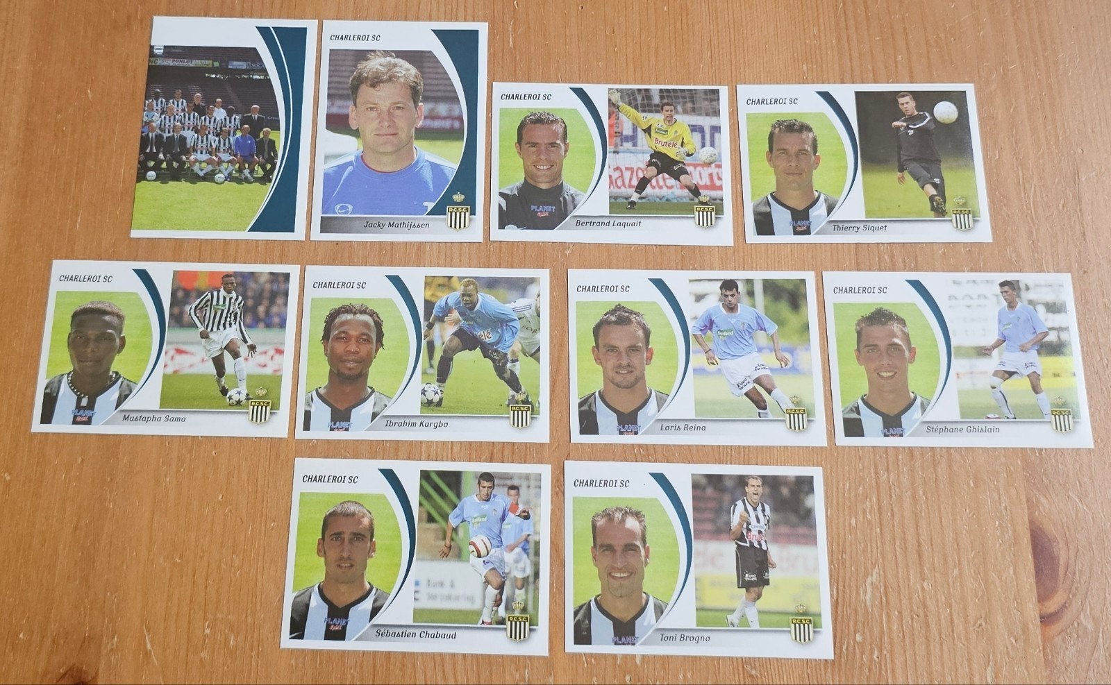 Panini Football 2005 Charleroi SC Ongebruikt Voetbal!, Ophalen of Verzenden, Zo goed als nieuw, Meerdere stickers