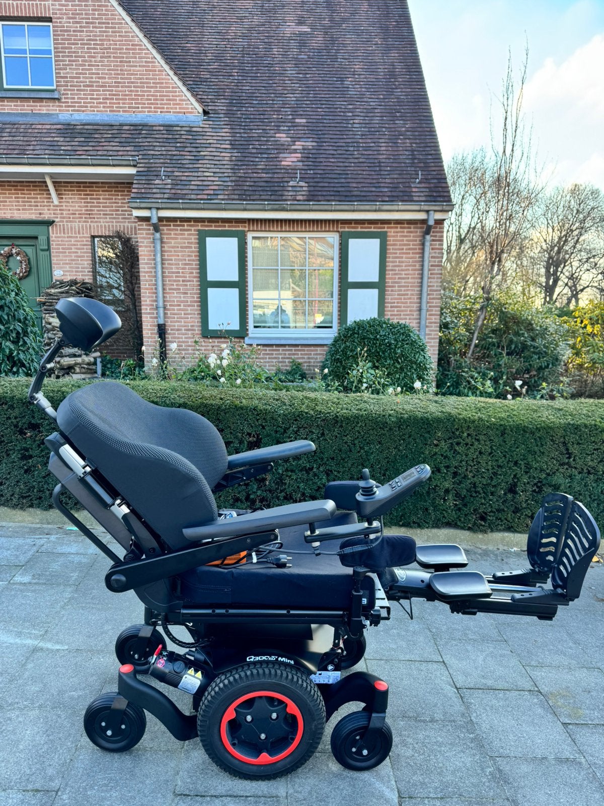 Fauteuil roulant Sunrise Quickie Q300 M, état neuf, Enlèvement ou Envoi, Pliant, Comme neuf, Fauteuil roulant électrique