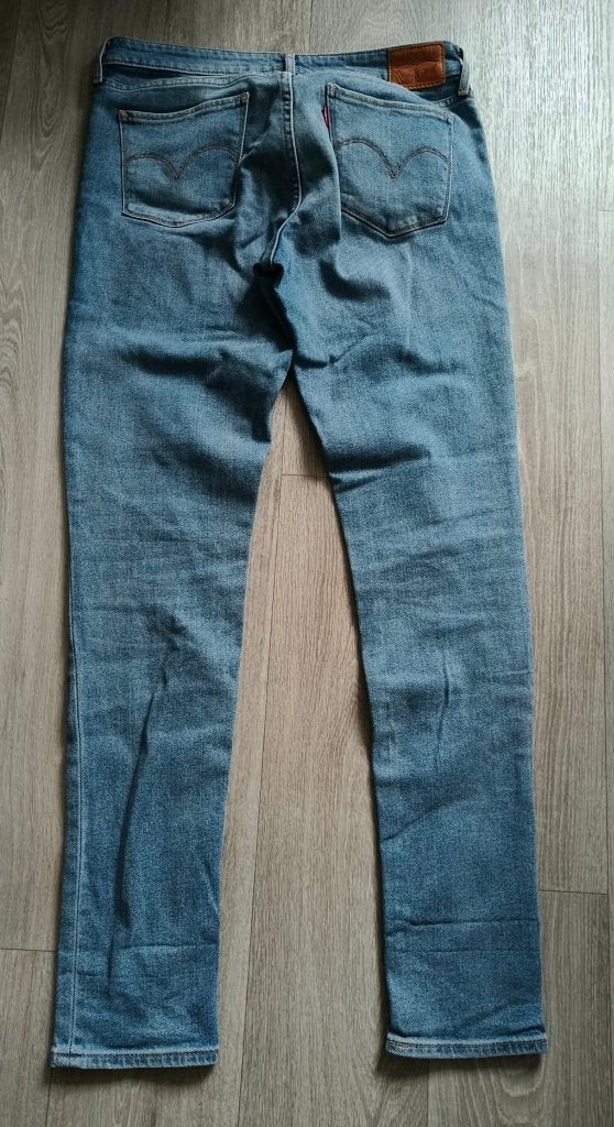 Jeans Levi's bleu taille 30, Vêtements | Femmes, Enlèvement ou Envoi, Comme neuf, W30 - W32 (confection 38/40), Bleu