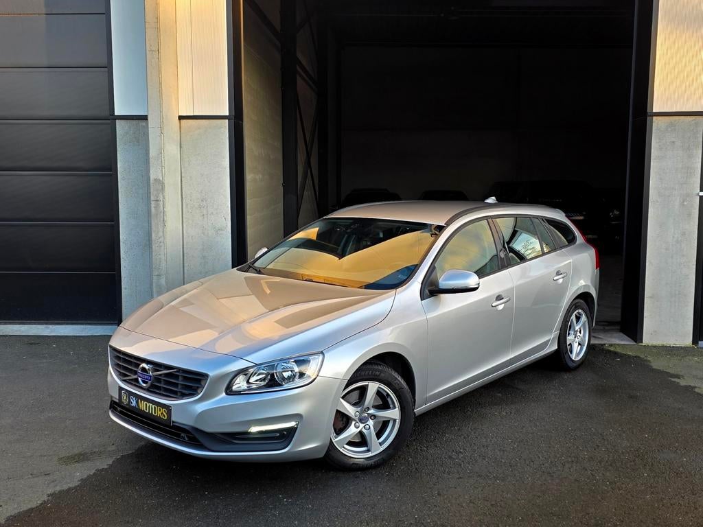 V60 Facelift 2.0D 150PK Euro 6b Volvo Onderhouden + Garantie, Stof, 4 cilinders, Zwart, Lichtsensor