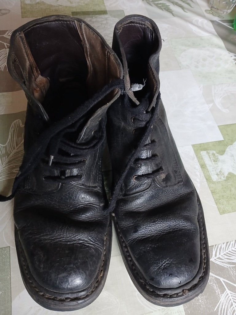 2 paires Ancienne bottine militaire, Verzamelen, Ophalen, Landmacht, Kleding of Schoenen
