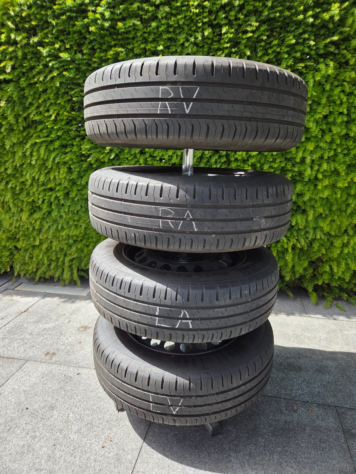 Continental banden met stalen velgen voor VW Polo 185/65/15, Ophalen