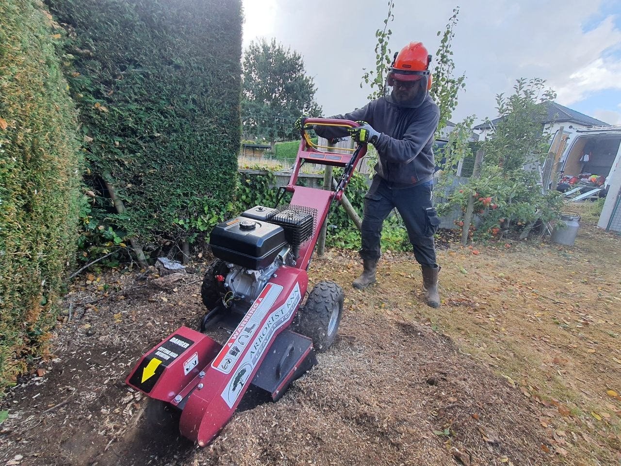 Frezen van boomstronken, Tuin en Terras, Ophalen of Verzenden