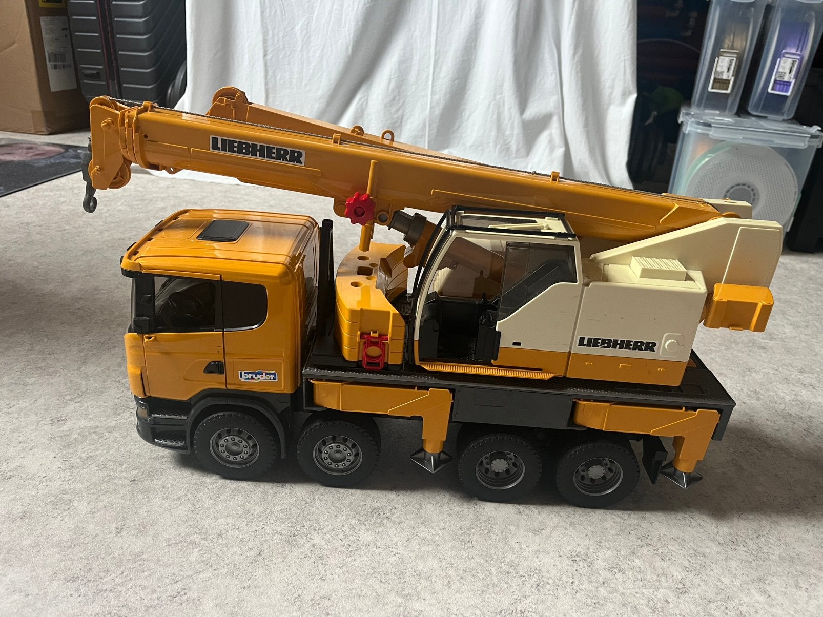 Liebherr Bruder telescoopkraanwagen, Hobby & Loisirs créatifs, Voitures miniatures | 1:50, Enlèvement, Comme neuf