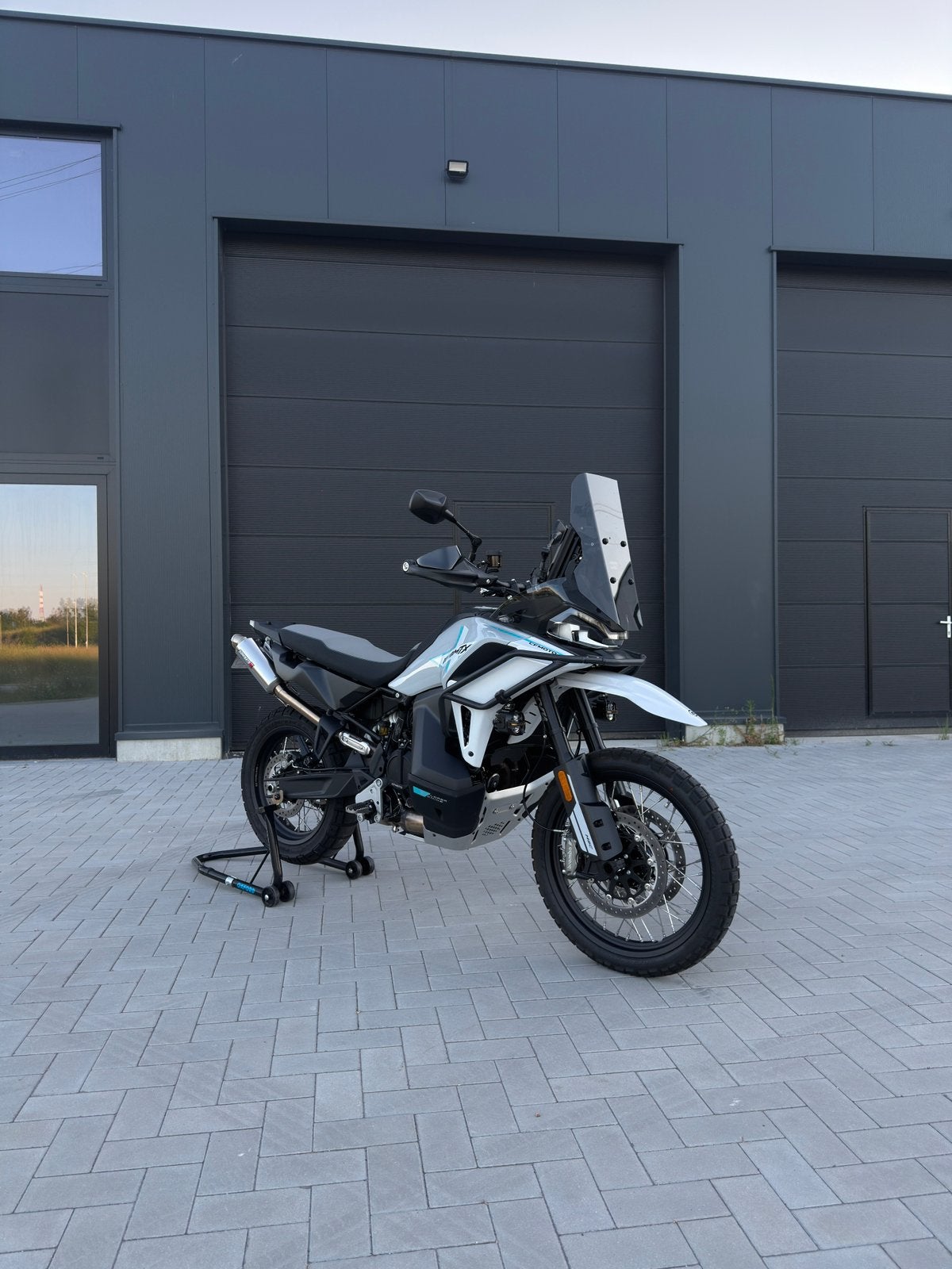 CFMOTO 1000MTX. Nieuwstaat + Volledige Garantie, Motoren, Motoren | CFMOTO, Particulier, Toermotor, meer dan 35 kW, 2 cilinders