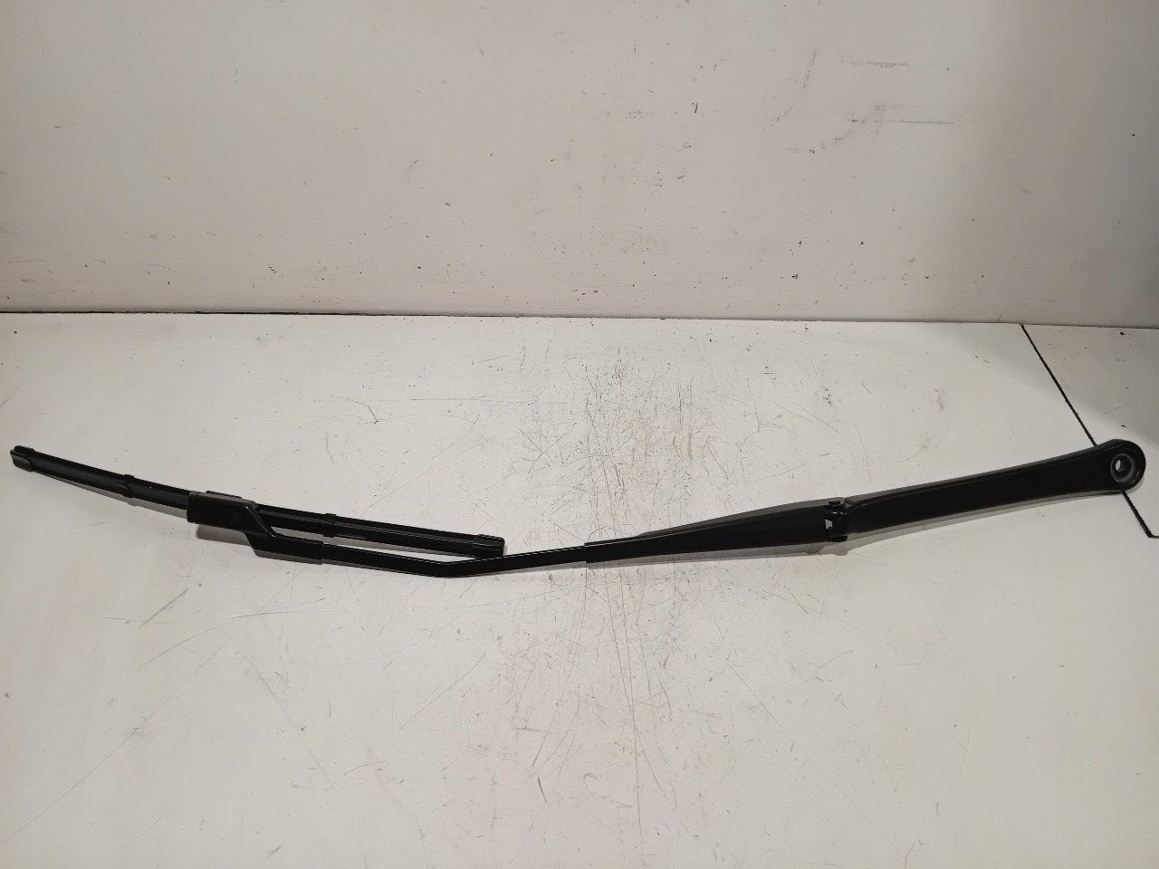 Ruitenwisserarm rechts voor BMW 2 serie, Auto-onderdelen, Onderdelen@venauto.nl, Van der Ven Autorecycling B.V., Gebruikt, Ettenseweg 76, 4706 PB Roosendaal, The Netherlands