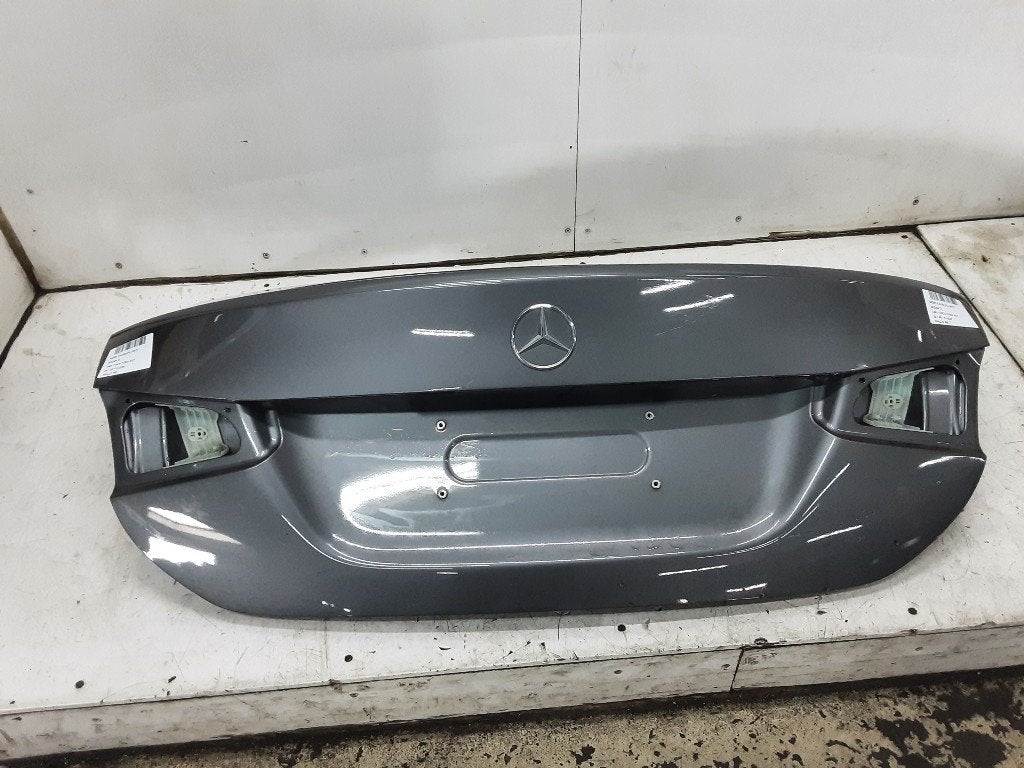 HAYON ARRIÈRE / MALLE Mercedes-Benz A Limousine (177.1), Mercedes-Benz, Haillon arrière, Utilisé, Dialog.mb@mercedes-benz.com