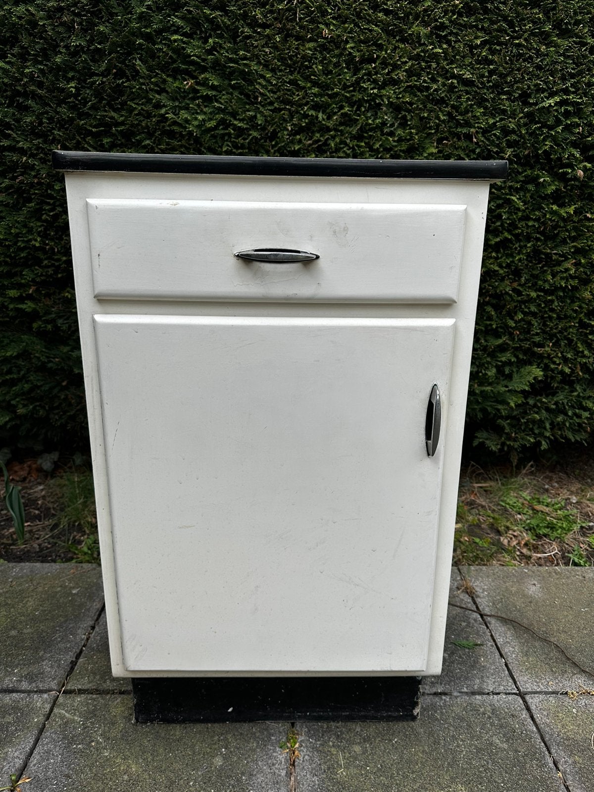 Kast, Enlèvement