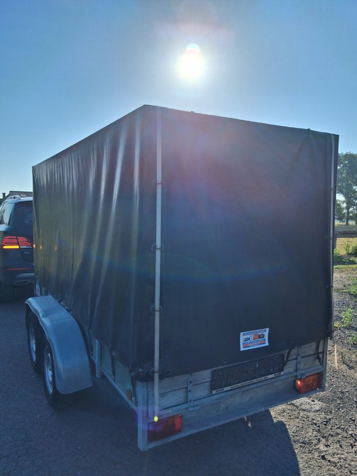 Gesloten aanhangwagen 750kg dubbelas 3m10 x 1m33 x 1m47., Ophalen, Zo goed als nieuw