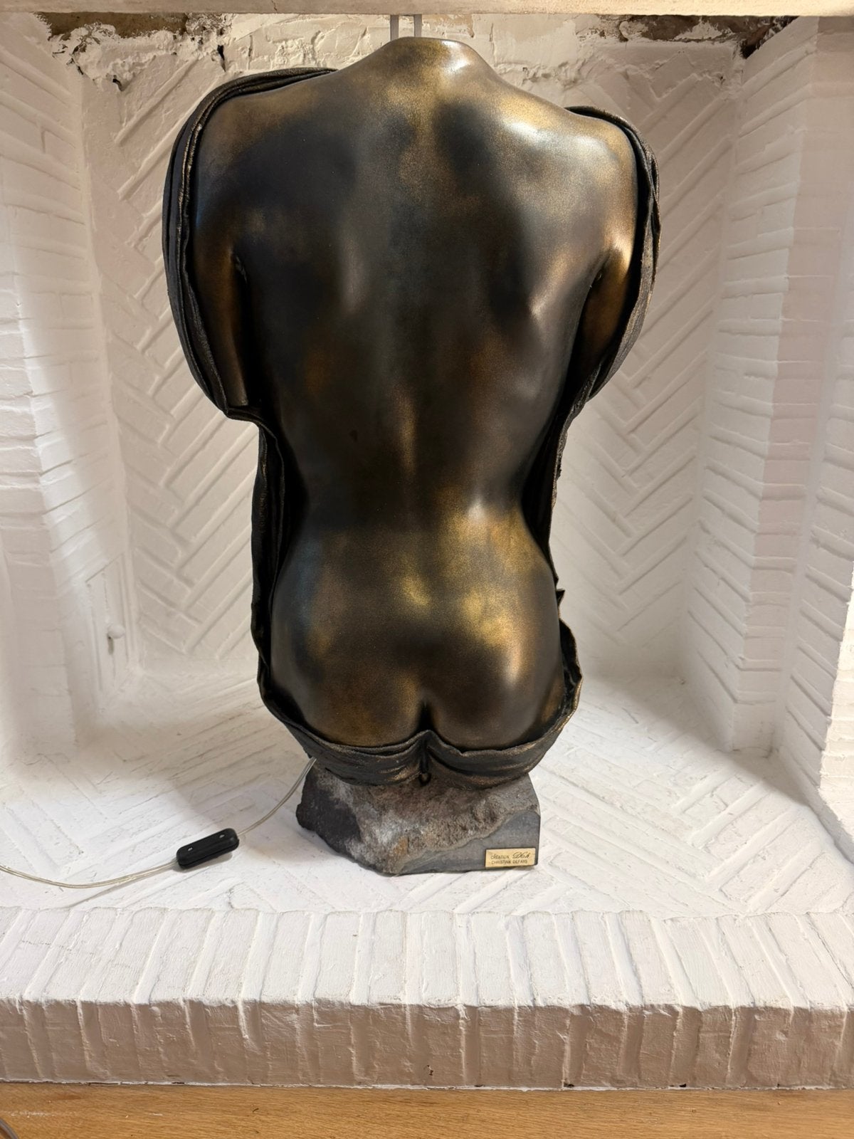 Lampe sculpture – Torse féminin – Christian Defays, Enlèvement, Bronze