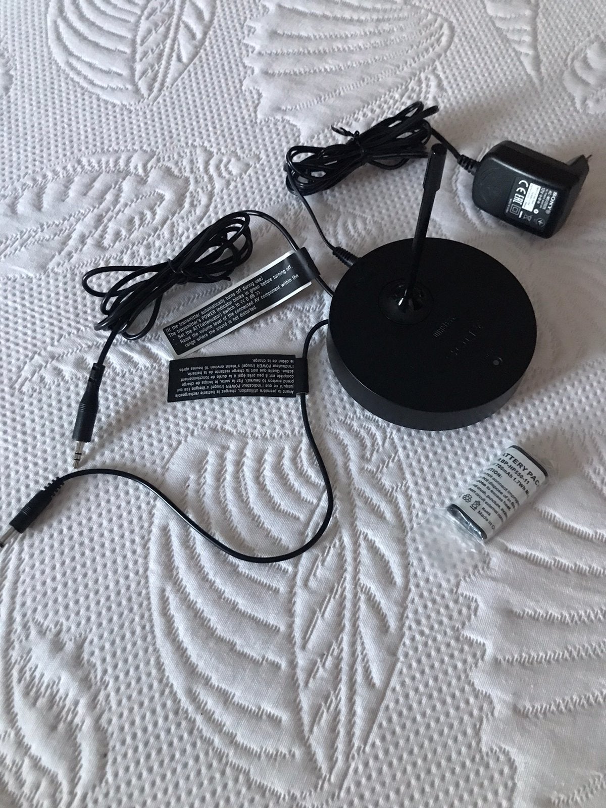 A vendre CHARGEUR  SOCLE de CASQUE * SONY *, Comme neuf