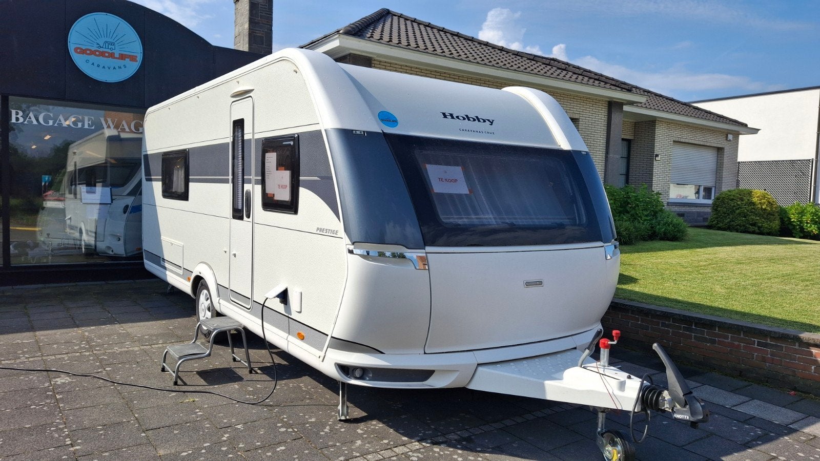 Hobby WLU + mover + voortent BJ2025, Hobby, Particulier, 1250 - 1500 kg, 2 lits séparés
