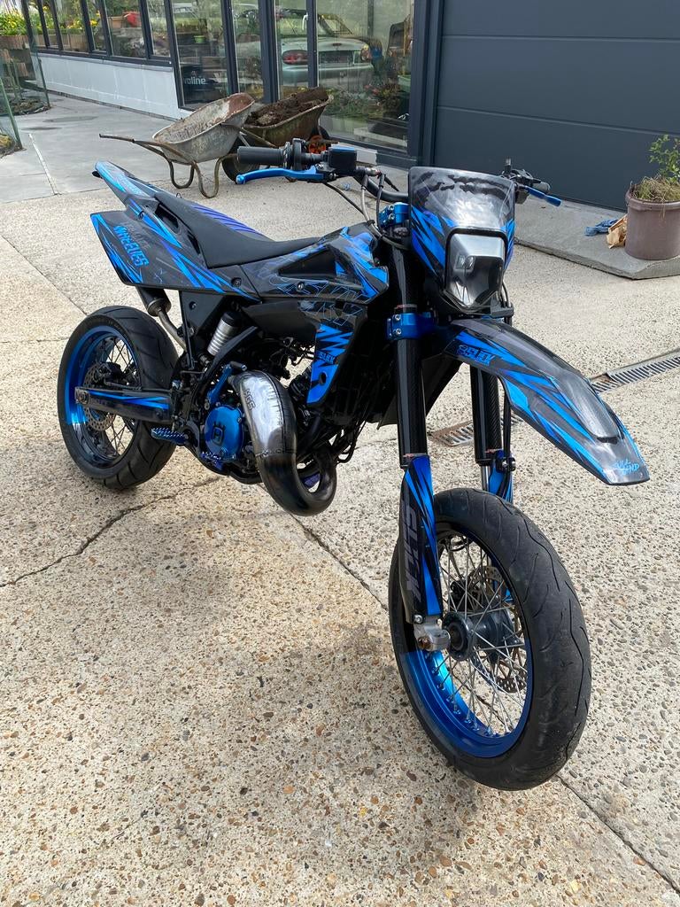 Husqvarna sm125, Particulier, 125 cc, 1 cilinder, SuperMoto