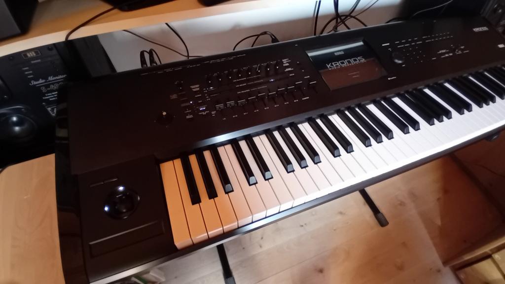 Korg Kronos 1, 73 keys, Muziek en Instrumenten, Keyboards, Ophalen, Korg