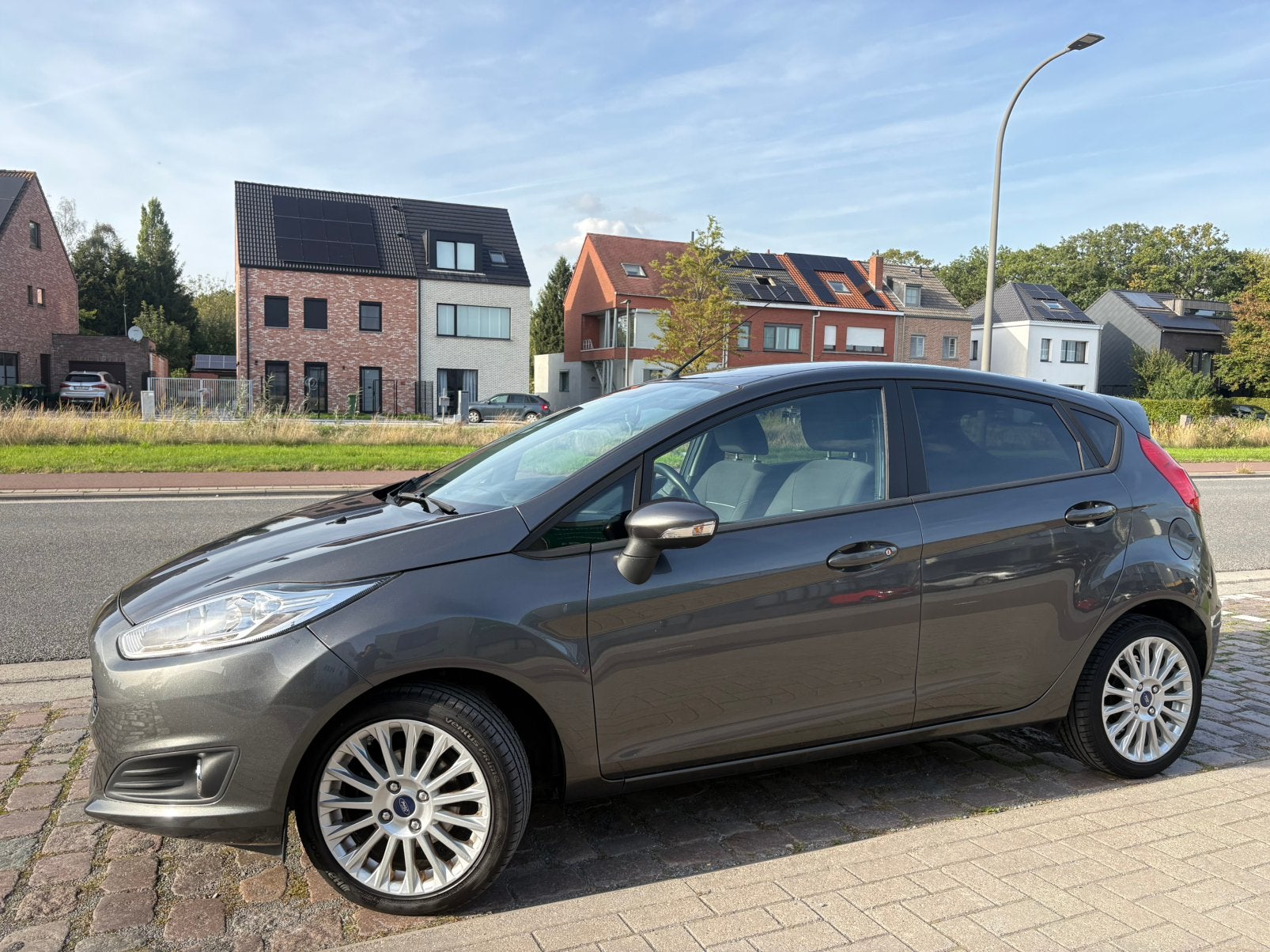Ford Fiesta | 12 Maanden Garantie | 52 Dkm |Benzine | 2016 |, Auto's, Voorwielaandrijving, Stof, https://public.car-pass.be/vhr/4adcf1bc-b02f-45d8-9335-e7857f1f3596