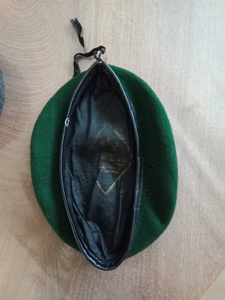 Béret vert dû 2 cod  Para commando belge, Collections, Envoi