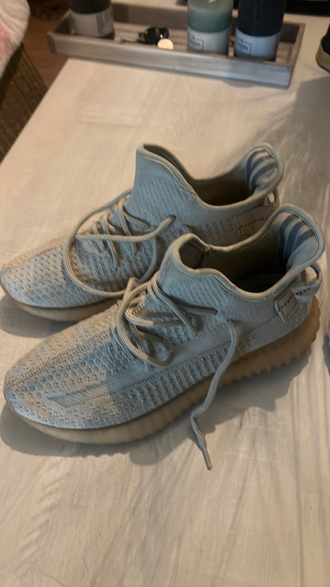 2 paar Adidas yeezy, Sport en Fitness, Loopsport en Atletiek, Ophalen of Verzenden, Nieuw