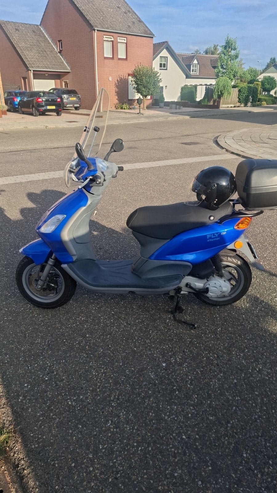 piaggio fly, Fietsen en Brommers, Scooters | Piaggio, Ophalen, Klasse A (25 km/u), Zo goed als nieuw, Fly