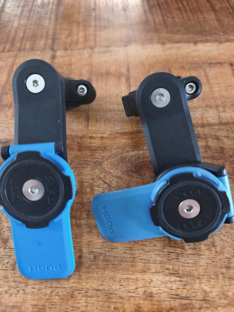 2 Supports Quad lock, Motos, Enlèvement