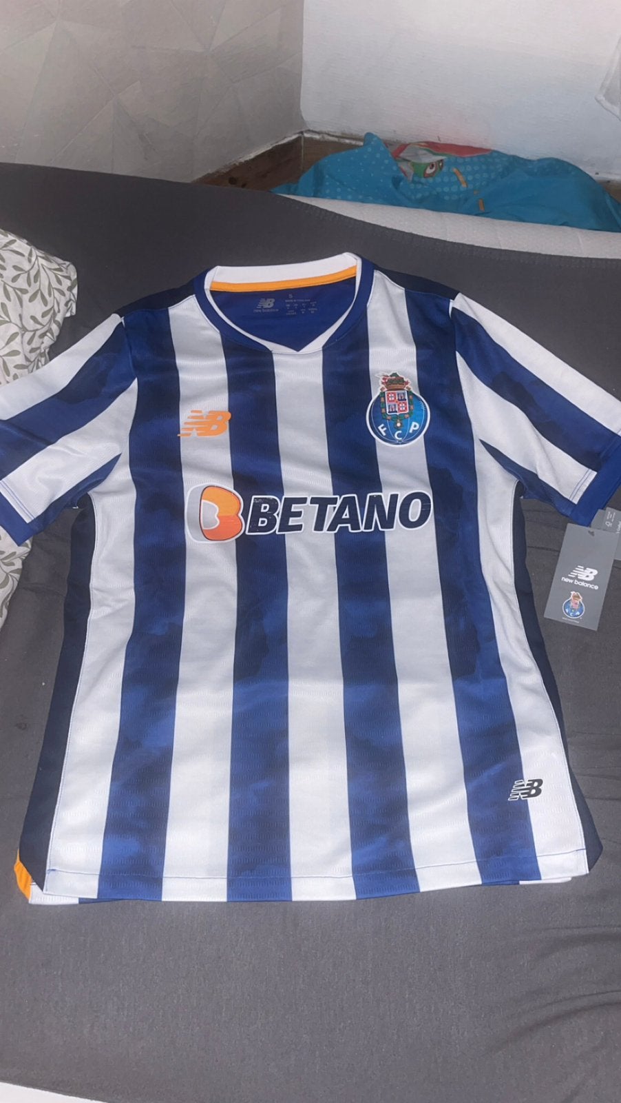 Maillot de foot, avec etiquette, Sports & Fitness, Football, Taille S, Enlèvement, Neuf, Maillot