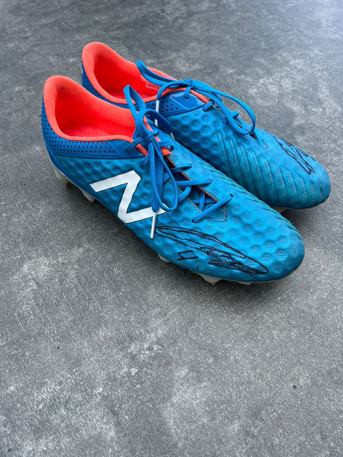 Chaussures de foot signé par Vincent Kompany  2018 Russie, Enlèvement ou Envoi, Comme neuf