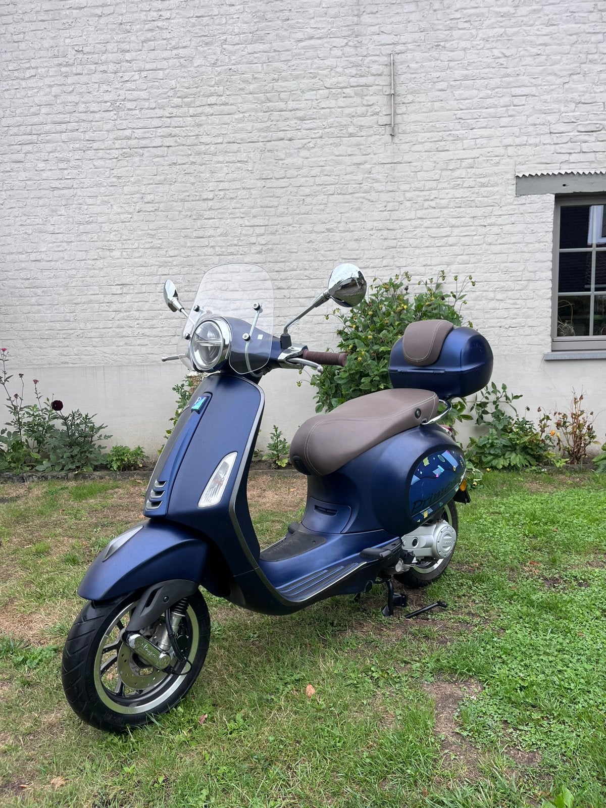 Vespa Primavera A klasse incl. helm, Ophalen, Overige modellen, Klasse A (25 km/u), Zo goed als nieuw