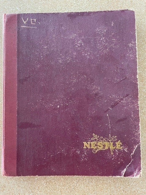 Prentenboek Nestlé 1950 Boek 3 en 4 Volledig 600 plaatjes, Boeken, Ophalen of Verzenden, Gelezen, Diverse auteurs, Prentenboek