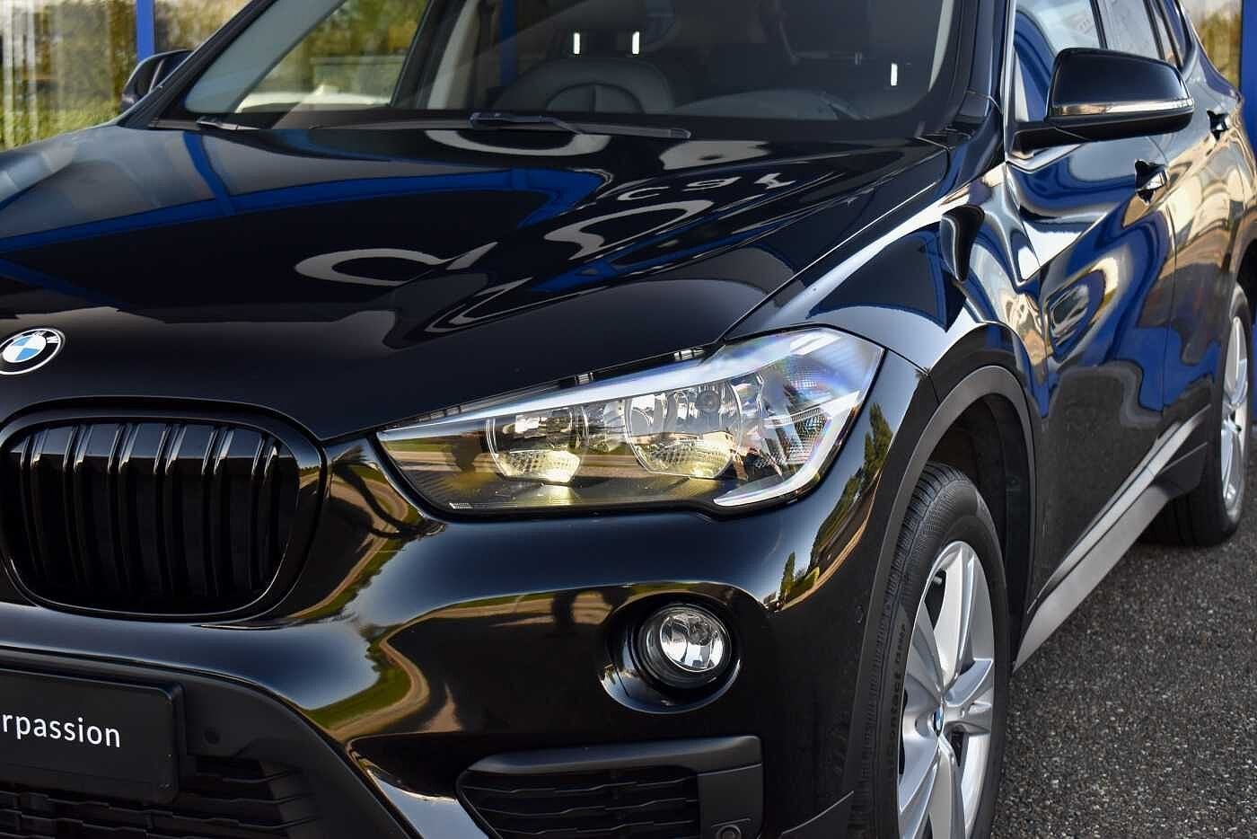 BMW X1 1.5 dA Panorama roof Leather Park assist (bj 2019), Auto's, Gebruikt, 4 cilinders, Zwart, Leder