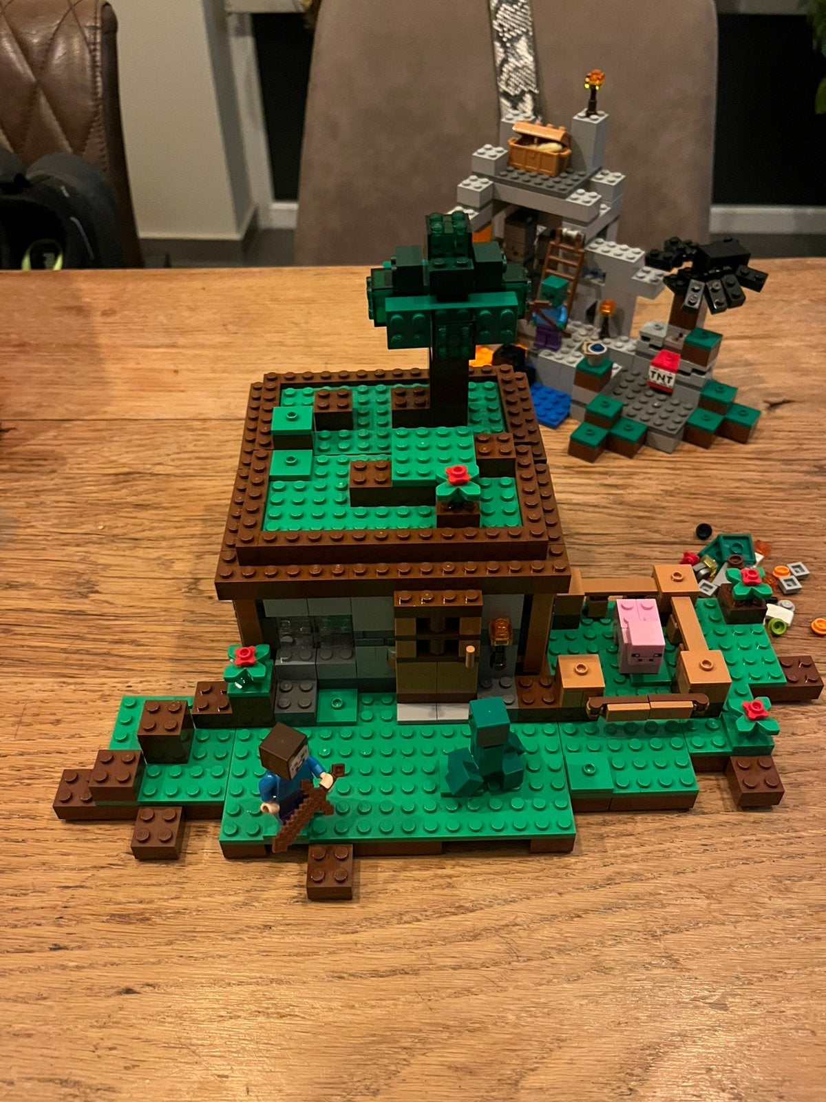 Lego minecraft - The cave en the first night + oudere lego, Kinderen en Baby's, Ophalen of Verzenden, Zo goed als nieuw