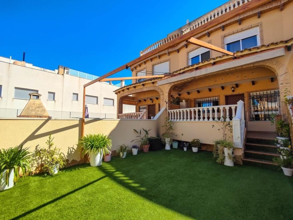 Duplex woning met onderbouw /Guardamar del Segura, Immo, Buitenland, Guardamar del segura, Spanje, Woonhuis, 3 kamers