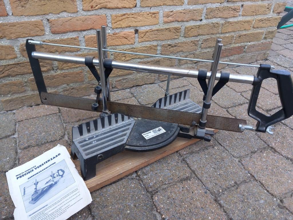 Verstekzaag, Ophalen