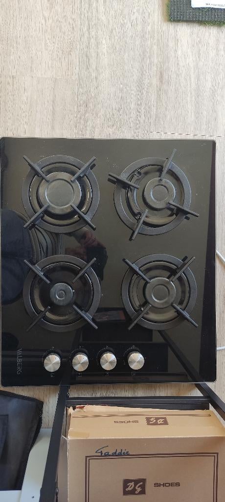 Taque au gaz de marque Valberg, Gaz, 4 zones de cuisson, Encastré, Comme neuf