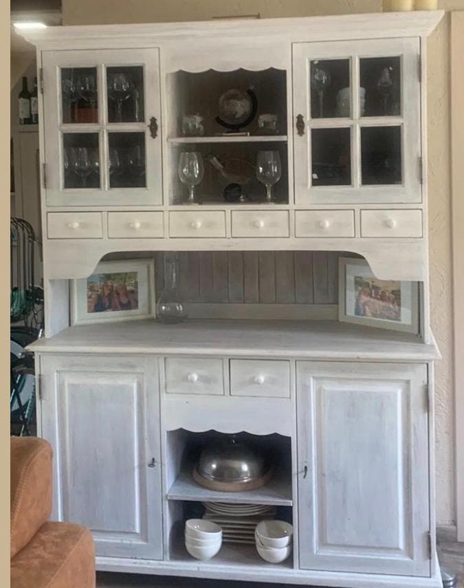 Witte gebeitste kast (kan van elkaar), Huis en Inrichting, Kasten | Buffetkasten, Ophalen, Gebruikt