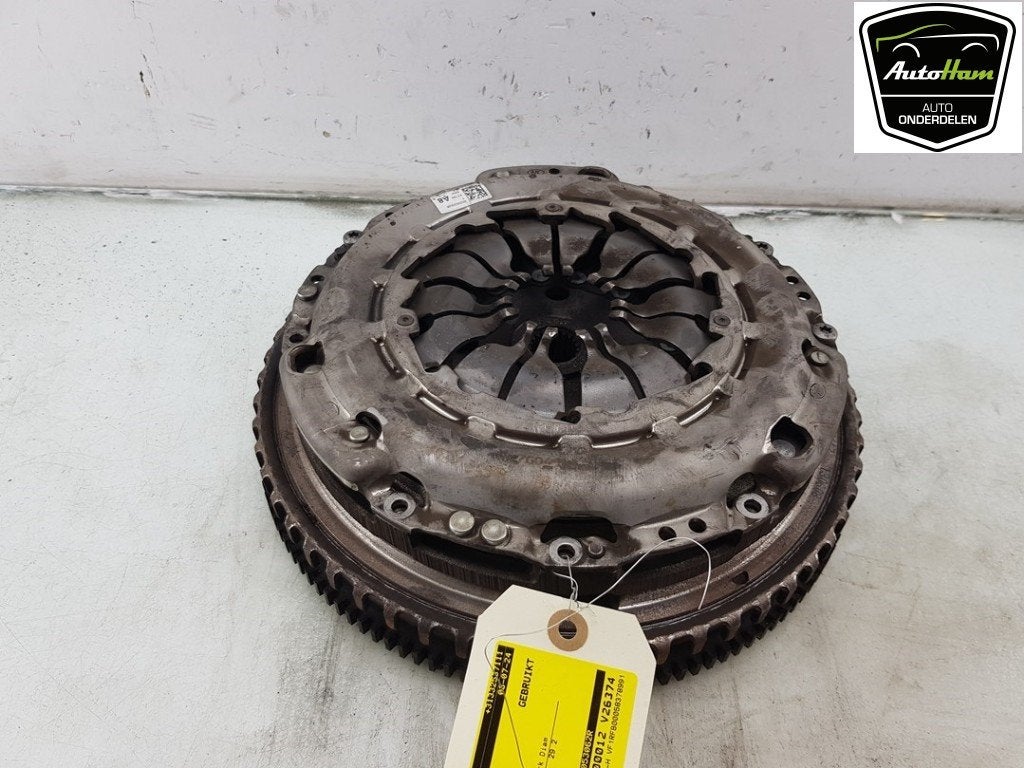 VOLANT MOTEUR BI-MASSE Renault Megane IV (RFBB) (01-2015/-), Renault, Utilisé, Peter-Huppertz-Straße 5
51063  Köln, DE, Dialog.deutschland@renault.de
