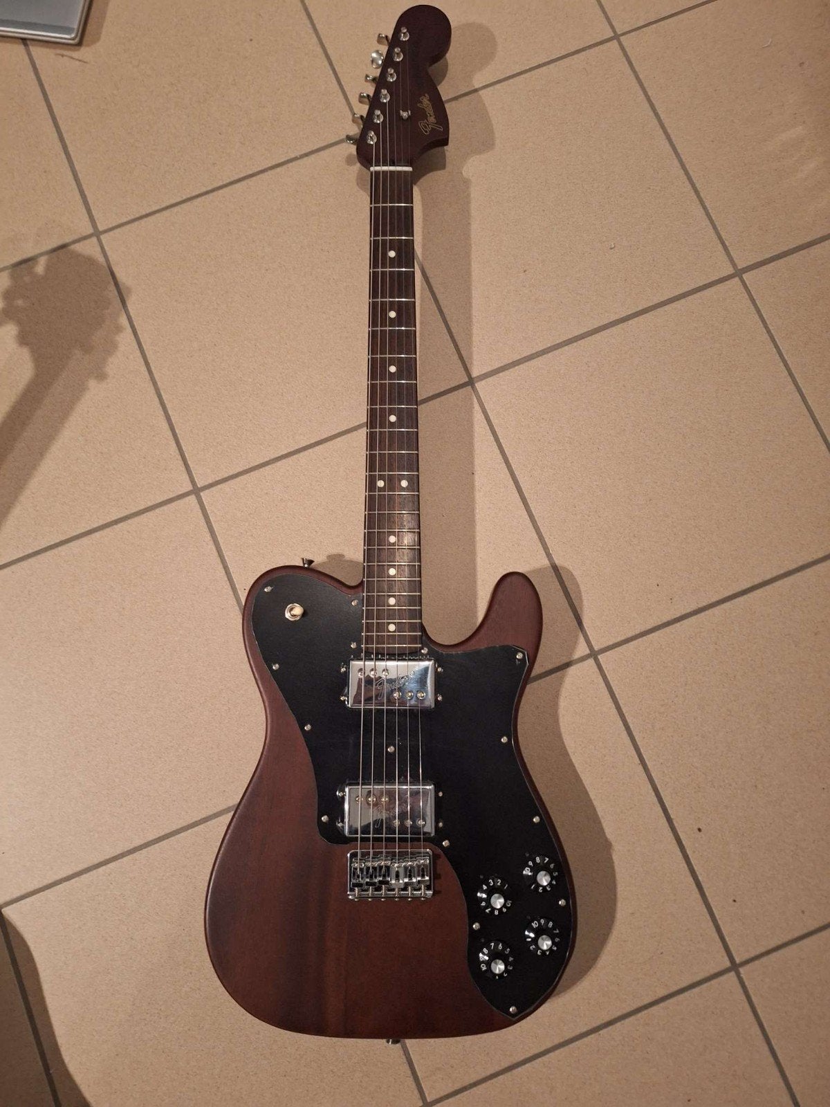 Fender FSR Made in Japan telecaster deluxe all mahogany, Muziek en Instrumenten, Ophalen of Verzenden, Zo goed als nieuw, Solid body