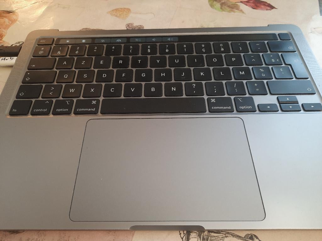 A vendre Macbook Pro A2289 pour pièces sans écran, Enlèvement, Ne fonctionne pas, Azerty, MacBook