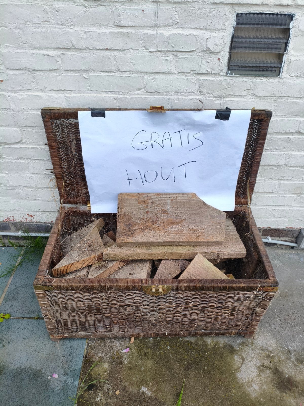 Gratis hout, Ophalen