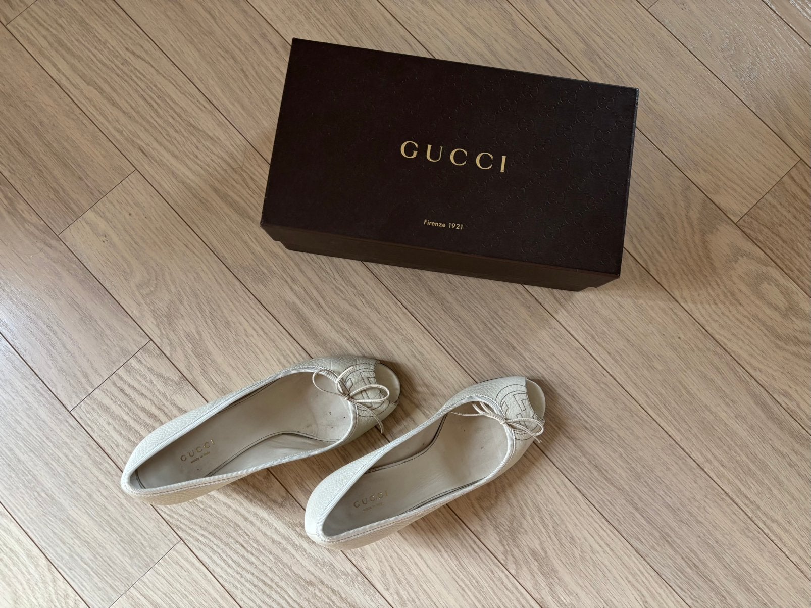 Offwhite pumps Gucci, Kleding | Dames, Schoenen, Pumps, Verzenden, Beige, Gedragen