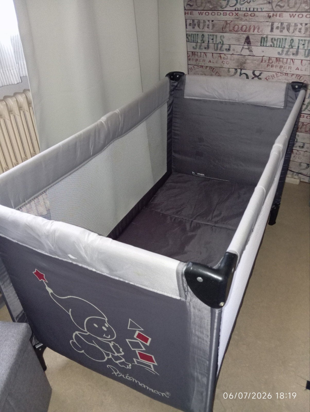A donner Lit de voyage pour enfants avec matelas impeccables, Ophalen, Matras