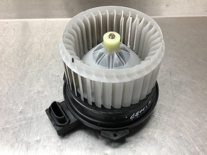 KACHEL VENTILATORMOTOR Space Star (A0) (|AE1421|), Gebruikt, Mitsubishi