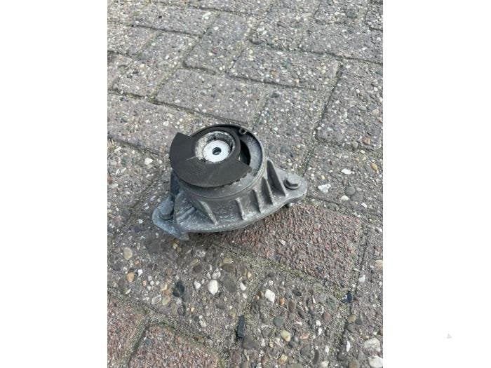 Support moteur d'un Mercedes Vito, 3 mois de garantie, Utilisé, -, -