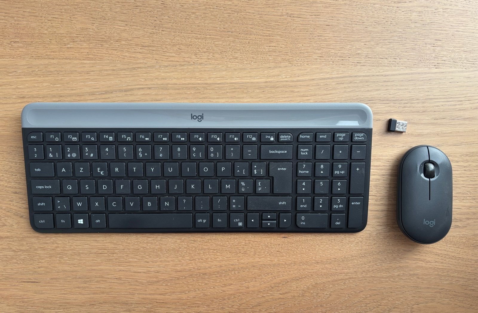 Toetsenbord AZERTY en muis (Logitech K470), Computers en Software, Toetsenborden, Gebruikt, Toetsenbord en muis-set, Azerty, Ophalen of Verzenden