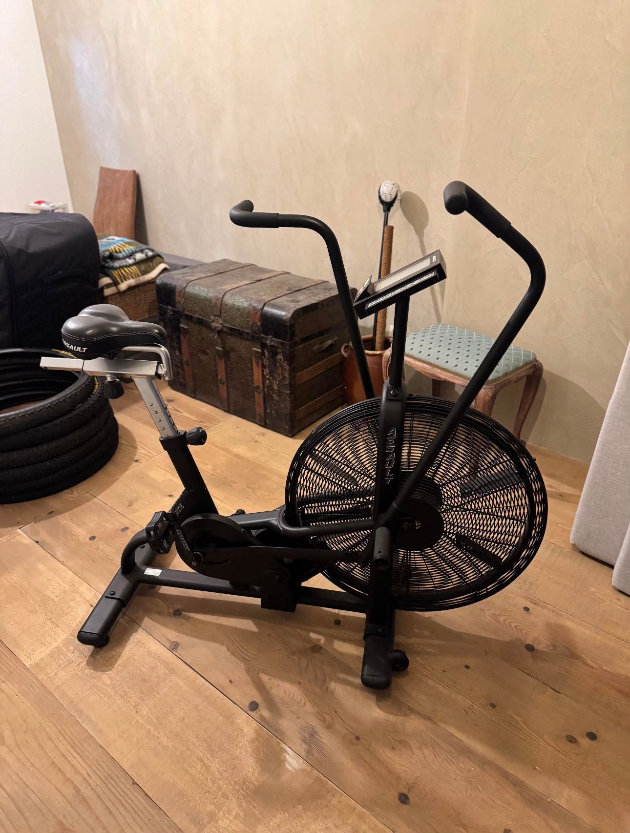 Assault bike, Ophalen, Zo goed als nieuw